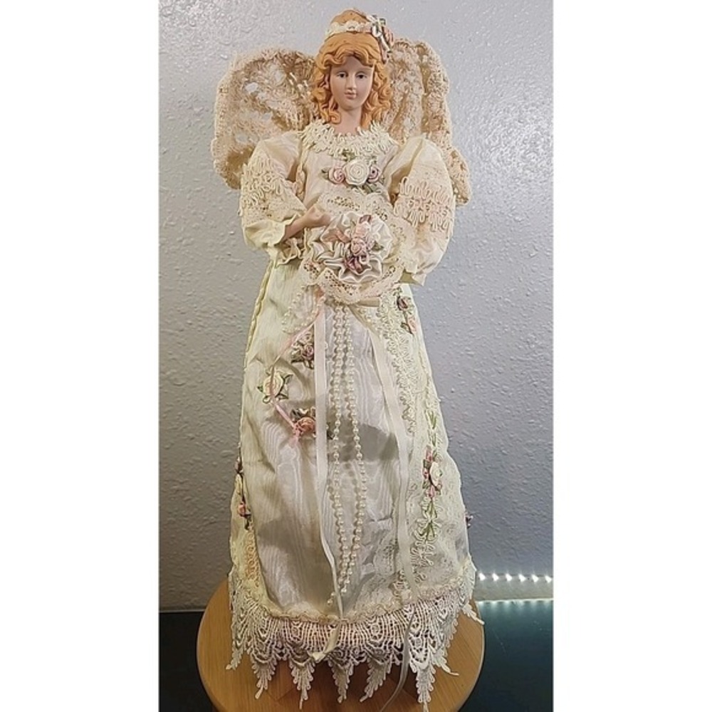 VINTAGE Stunning 18"‎  Angel Tree Topper Porcelain Face & Hands Pearl Necklace